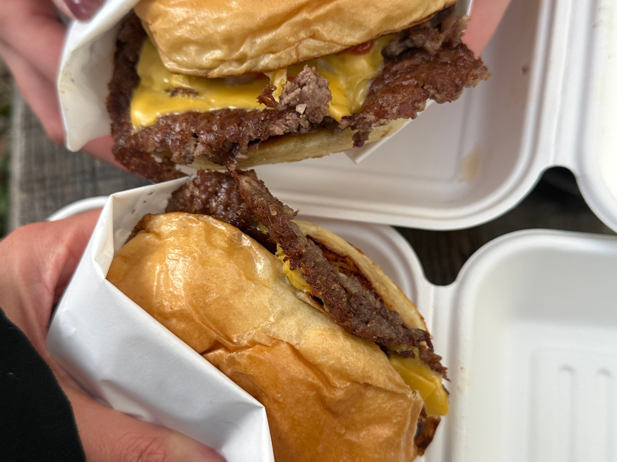 Smash Sensation: the ultimate burger encounter | Daymaker