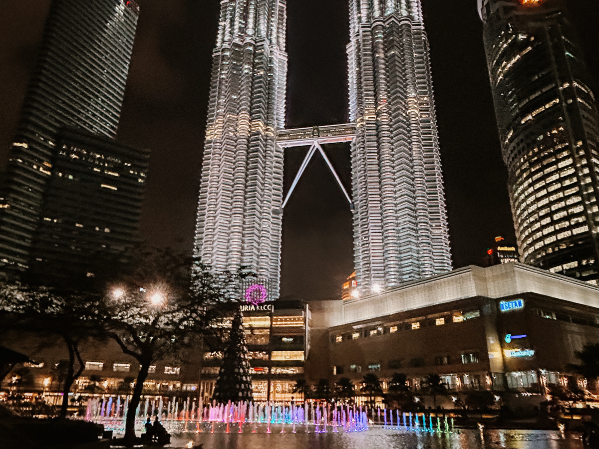 Visit the Petronas towers | Daymaker