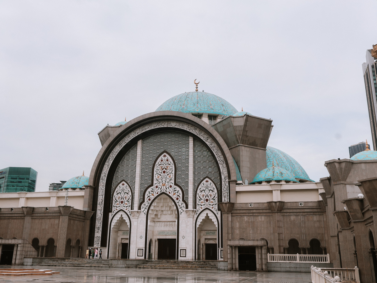 Visit the Wilayah Mosque | Daymaker