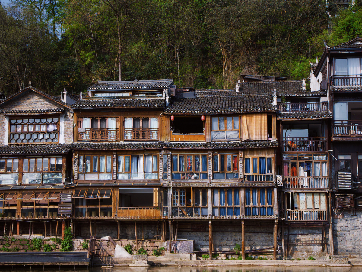 Fenghuang ancient town | Daymaker