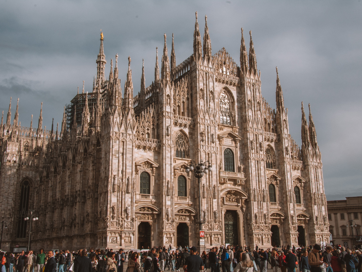 A FULL day in Milan | Daymaker