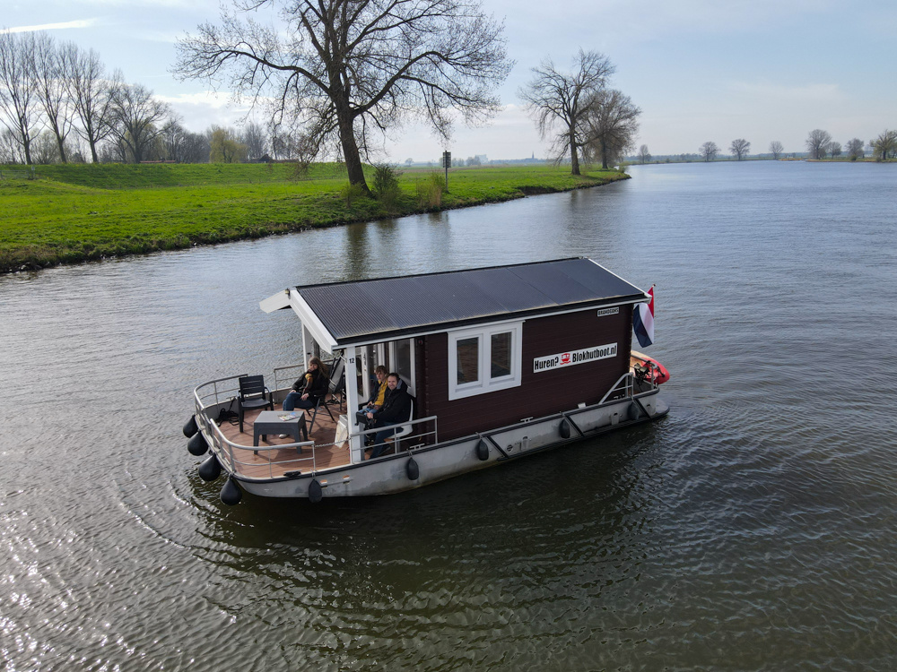 Verken het Land van Maas & Waal met een Blokhutboot | Daymaker