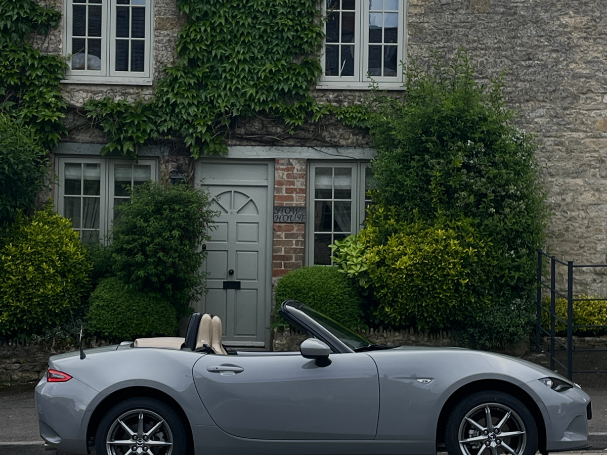 Dreamy Cotswolds with Mazda MX-5 Roadster | Daymaker