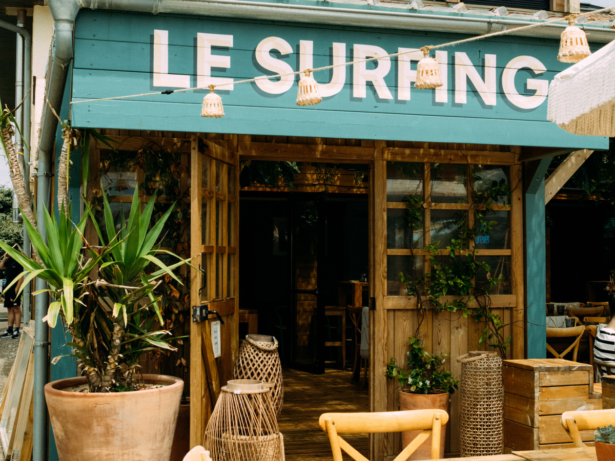 Le Surfing Restaurant | Daymaker