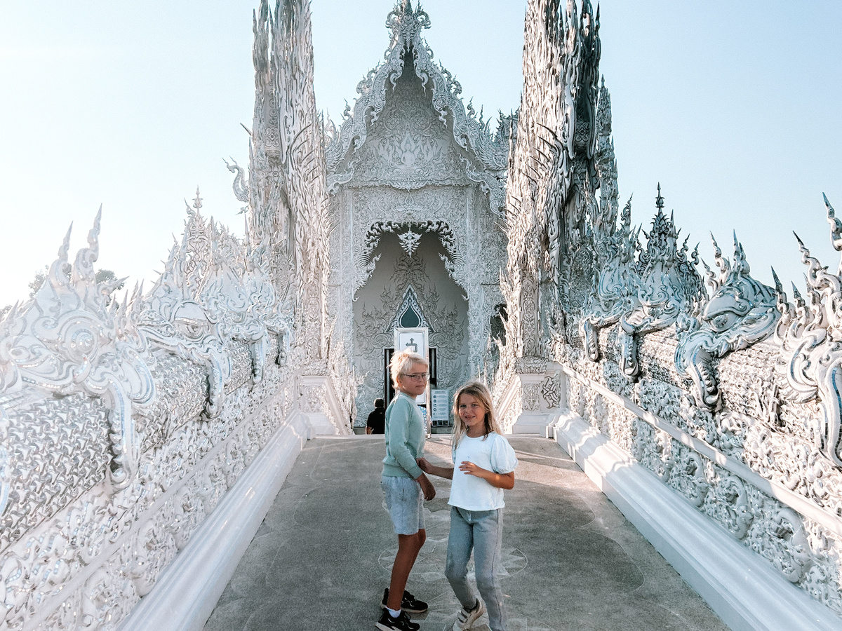 The White Temple in Chiang Rai | Daymaker