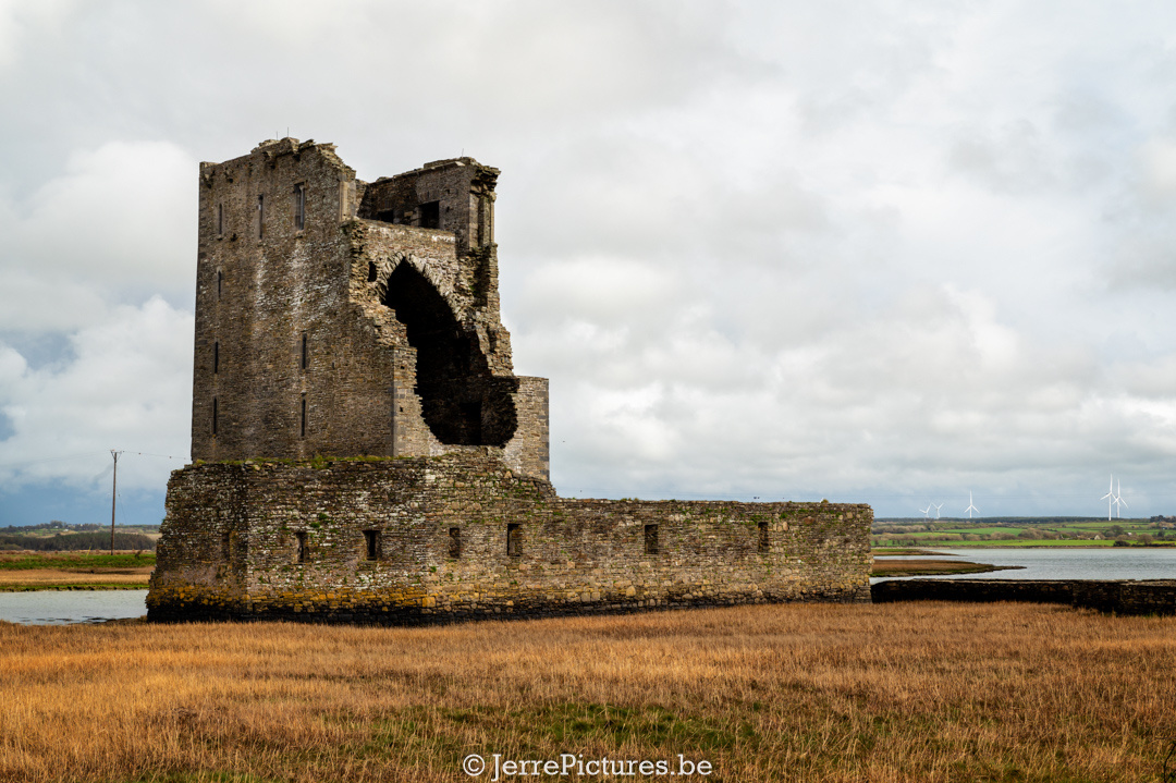 Carrigafoyle Castle: an impressive 15th-century structure | Daymaker