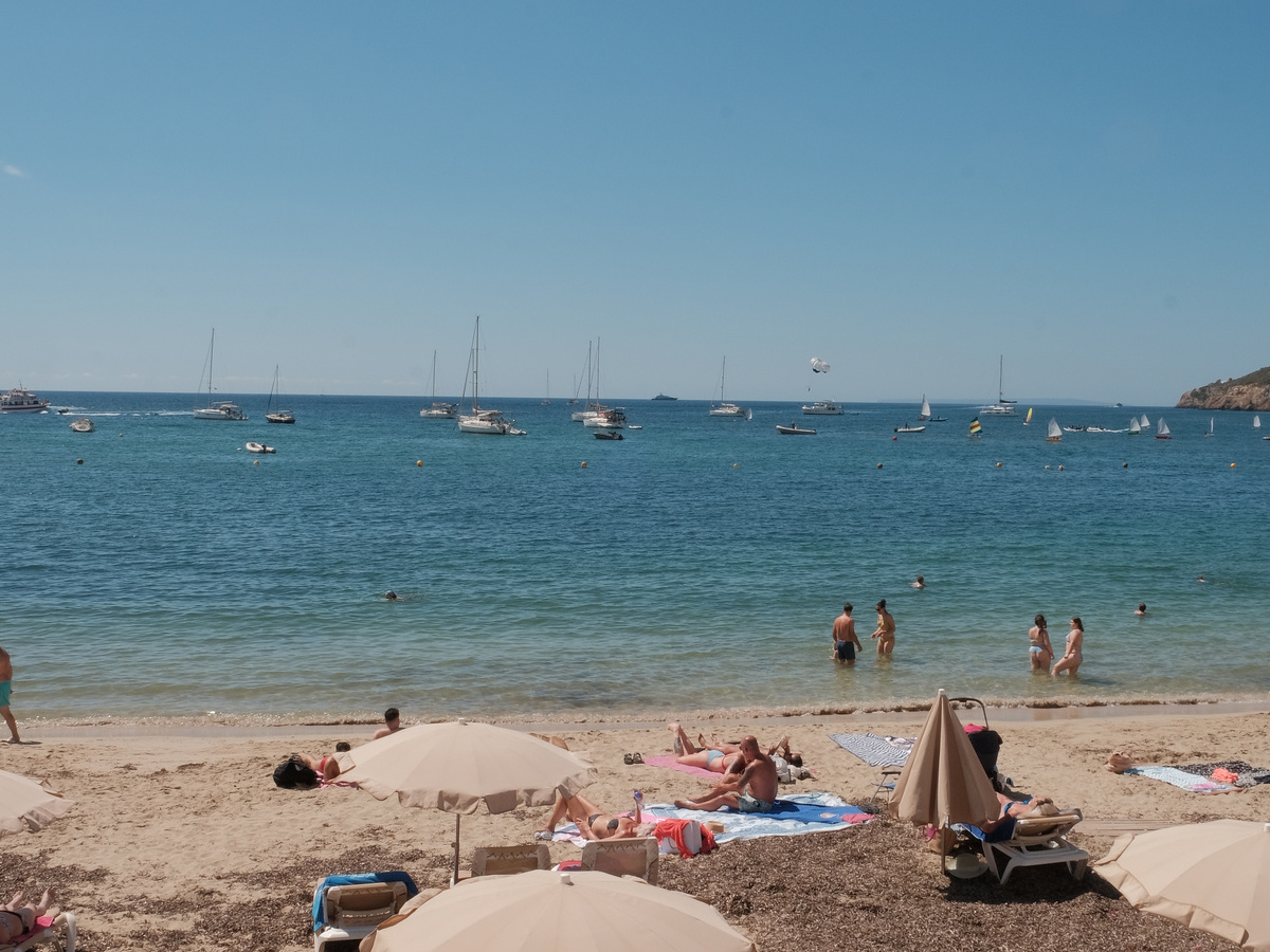 Santa Eularia Beach | Daymaker