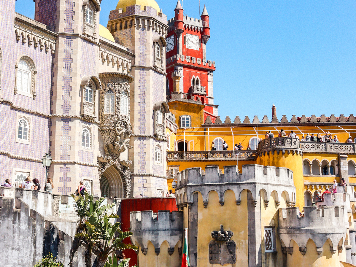 Visiting Pena Palace Sintra | Daymaker