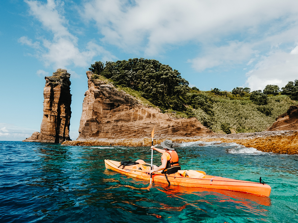 Kayaking to Ilhéu de Vila Franca do Campo in the Azores | Daymaker