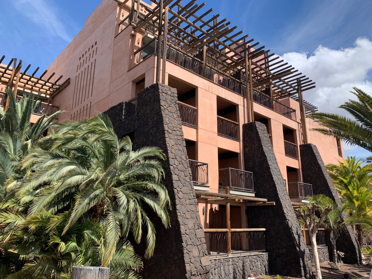 Baobab Hotel | Daymaker