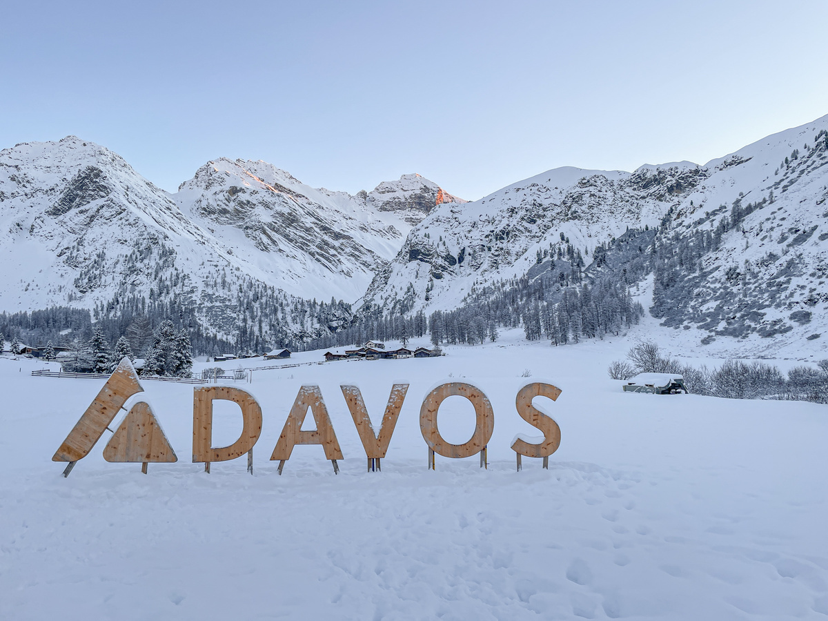 Hike from Davos to Sertig | Daymaker