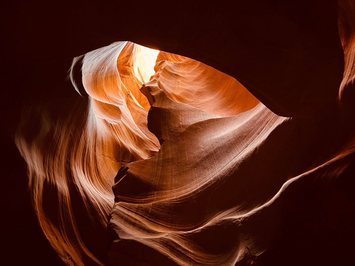 Explore the magical Antelope Canyon | Daymaker